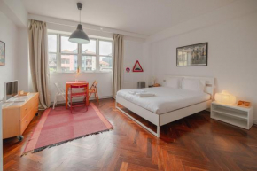 Heart of Porto in bolhao by Homing